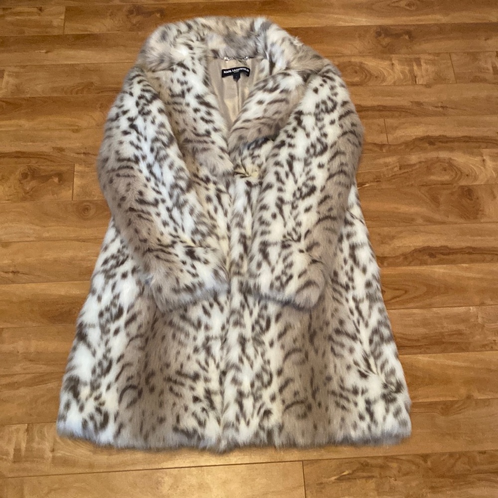 Leopard coat